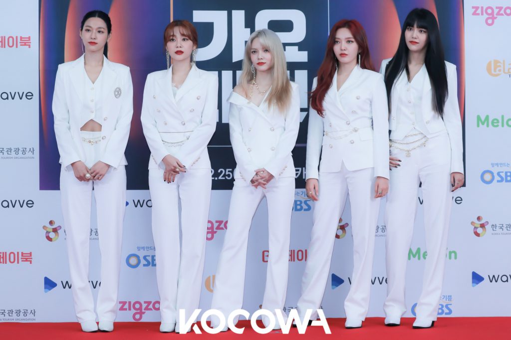K-Pop Stars Shine on 2019 SBS Gayo Daejeon Music Festival